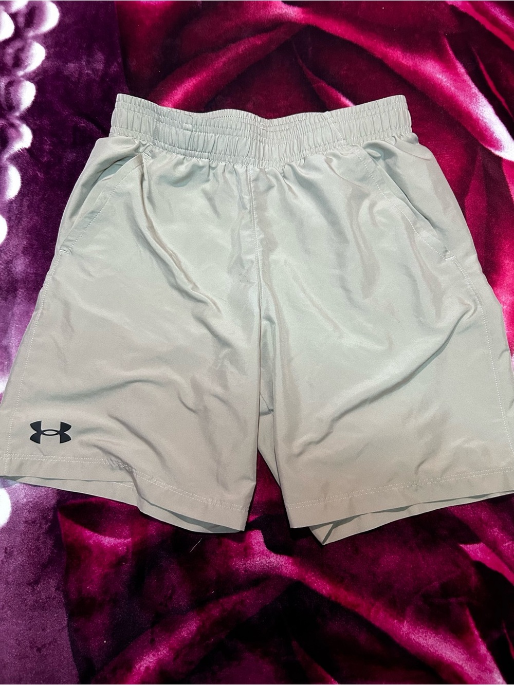Under Armour Men's Light Gray Athletic Training Shorts
